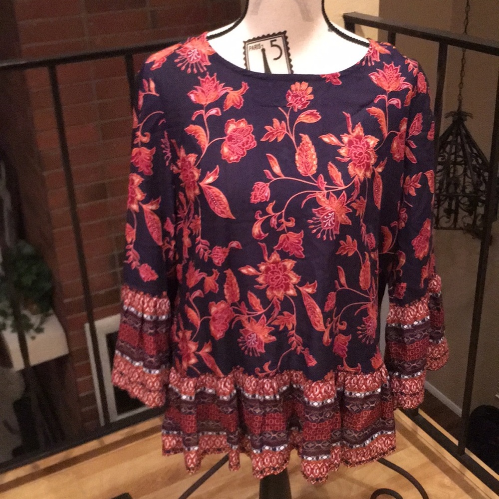 Long sleeve Navy and Rust colored top